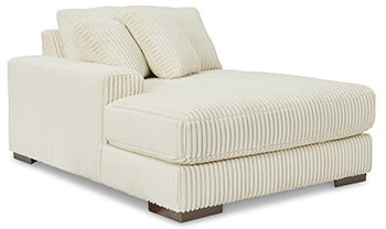 Lindyn 3-Piece Sectional with Chaise