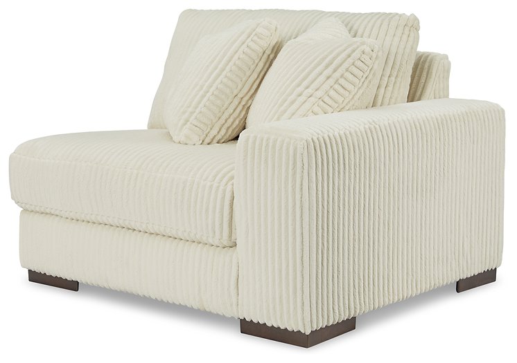 Lindyn 3-Piece Sectional with Chaise