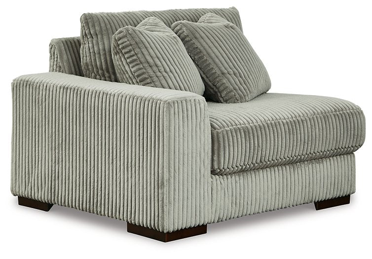 Lindyn 3-Piece Sectional with Chaise