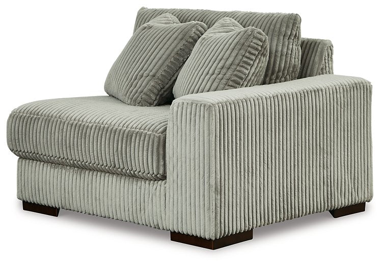 Lindyn 3-Piece Sectional with Chaise