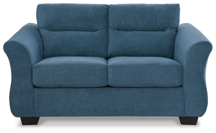 Miravel Loveseat