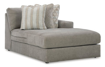 Avaliyah 3-Piece Sectional with Chaise