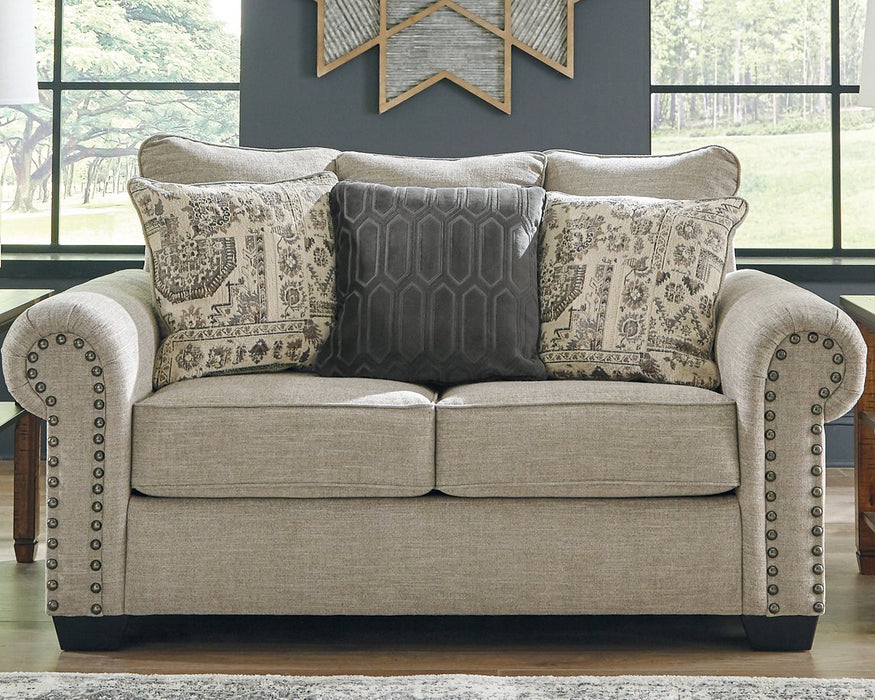 Zarina Loveseat