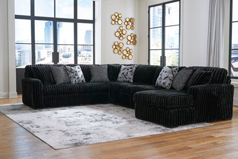 Midnight-Madness 4 Piece Sectional w/Chaise