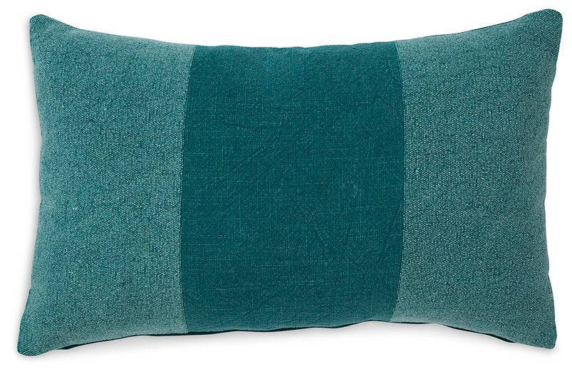 Dovinton Pillow (Set of 4)