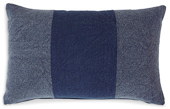 Dovinton Pillow (Set of 4)