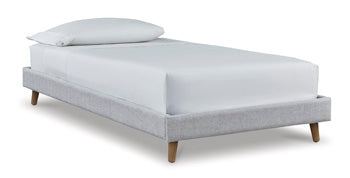 Tannally Upholstered Bed