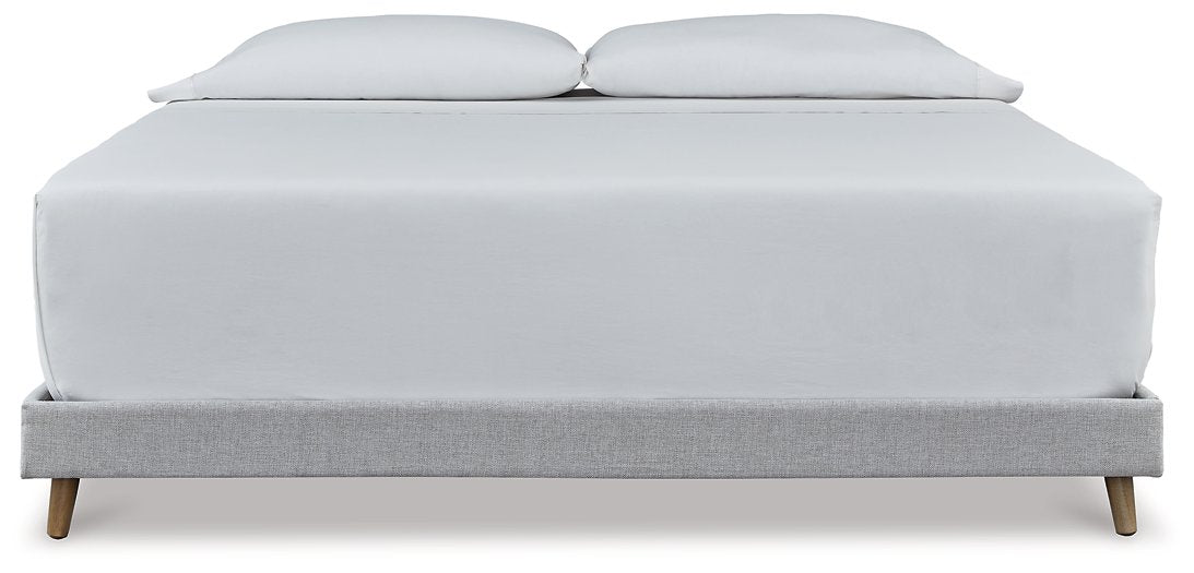 Tannally Upholstered Bed