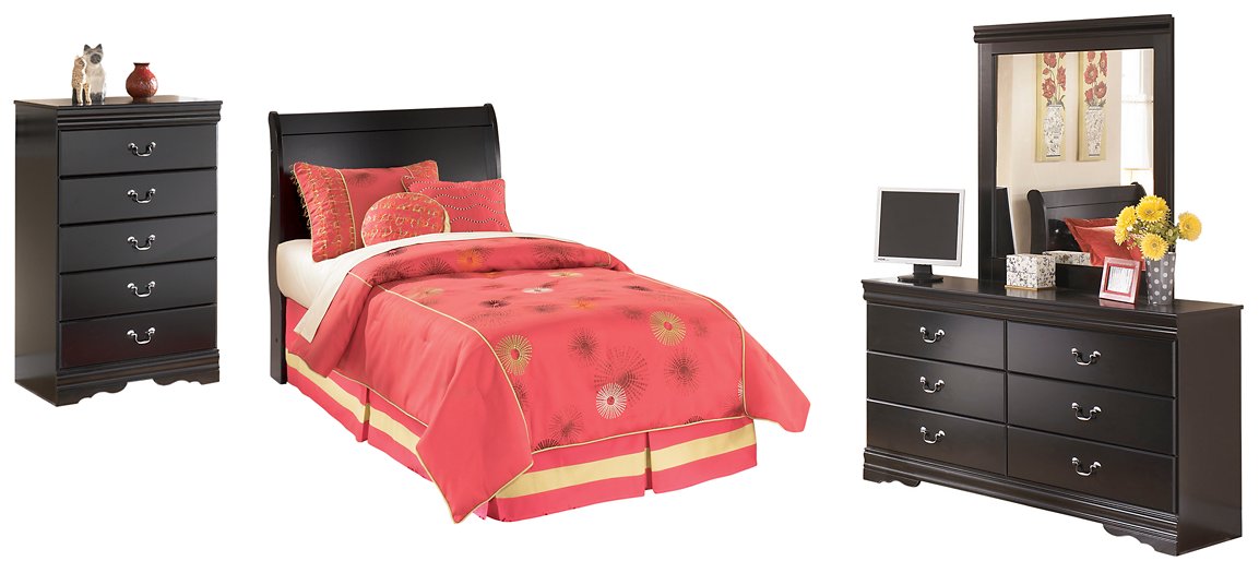 Huey Vineyard Bedroom Set