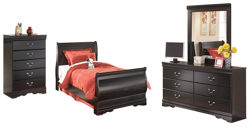 Huey Vineyard Bedroom Set