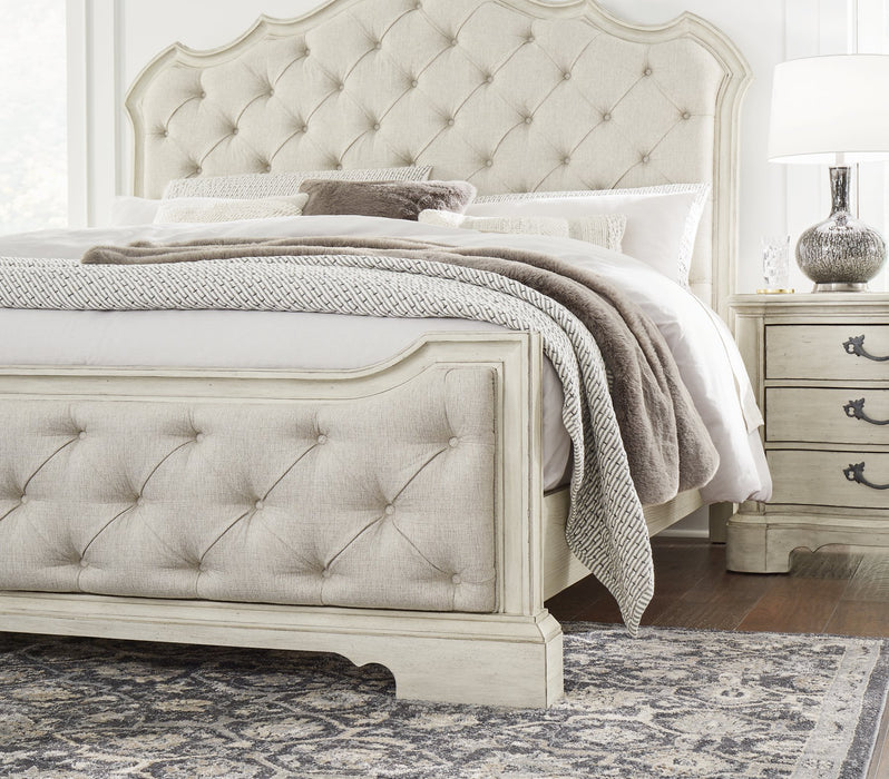 Arlendyne Upholstered Bed