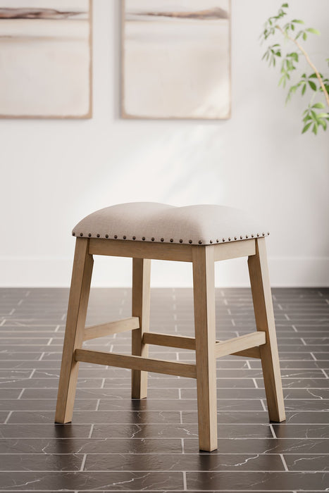 Sanbriar Counter Height Bar Stool