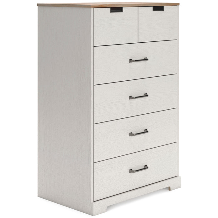 Vaibryn Chest of Drawers