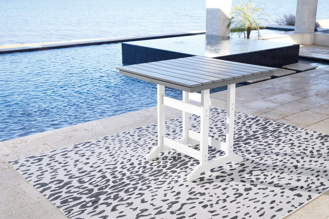 Transville Outdoor Dining Set