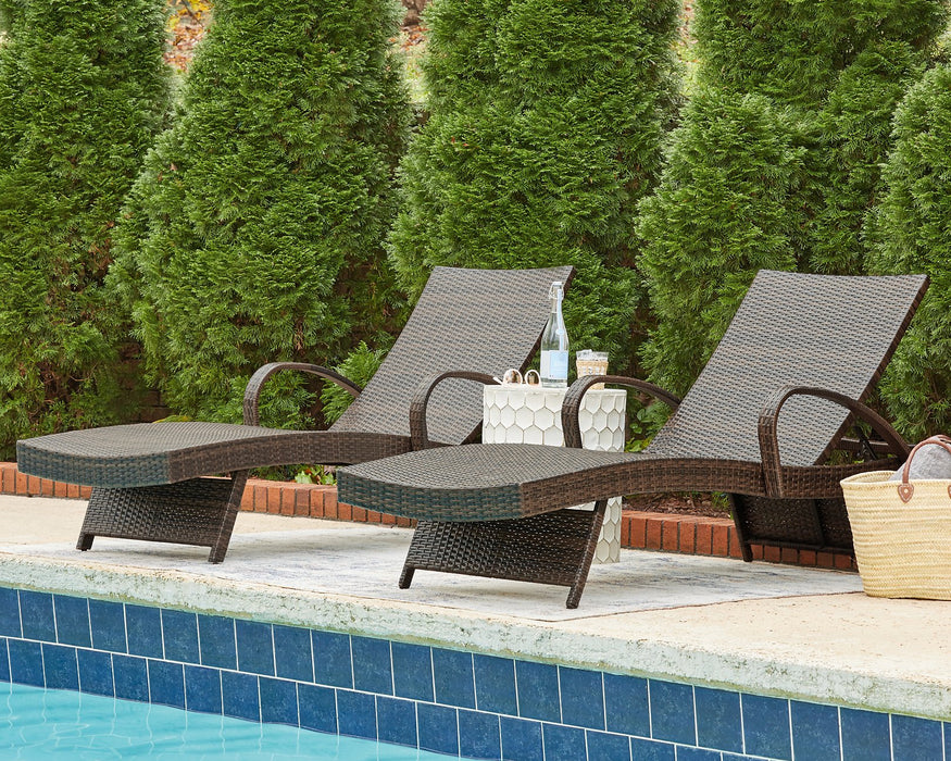 Kantana Outdoor Seating Set