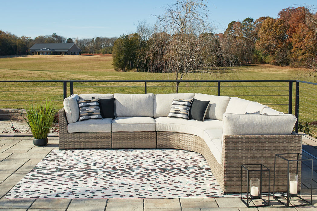 Calworth 5-Piece Outdoor Sectional