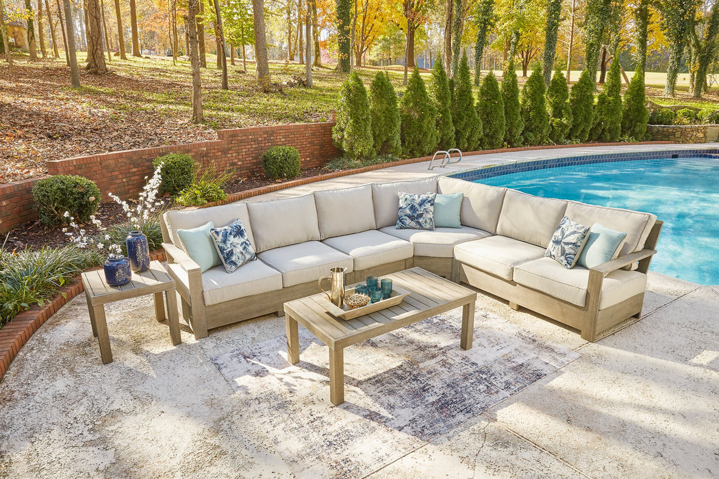 Silo Point Outdoor Sectional with Coffee and End Table