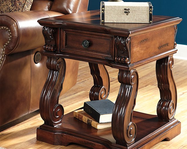 Alymere End Table Set