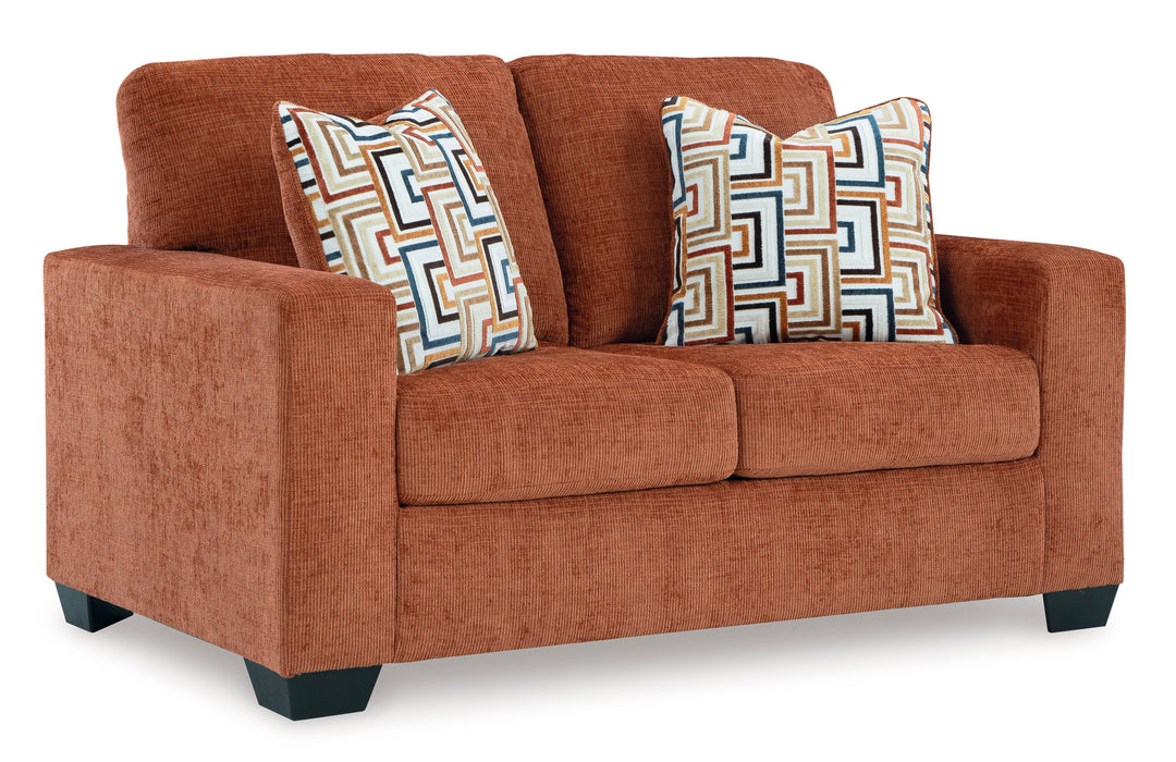 Aviemore Loveseat