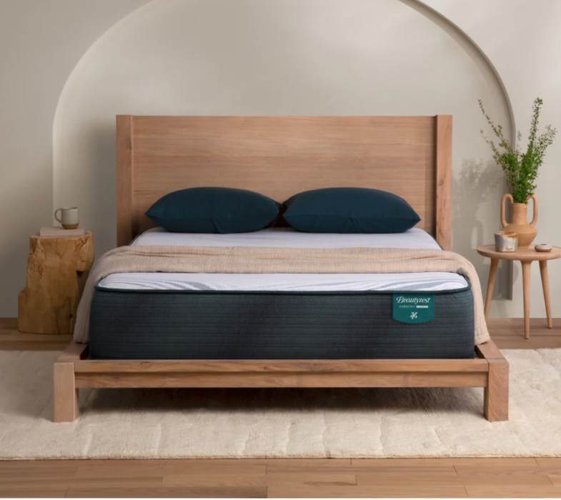 Queen FLOOR MODEL Simmons BeautyRest Harmony Hybrid Plush Mattress