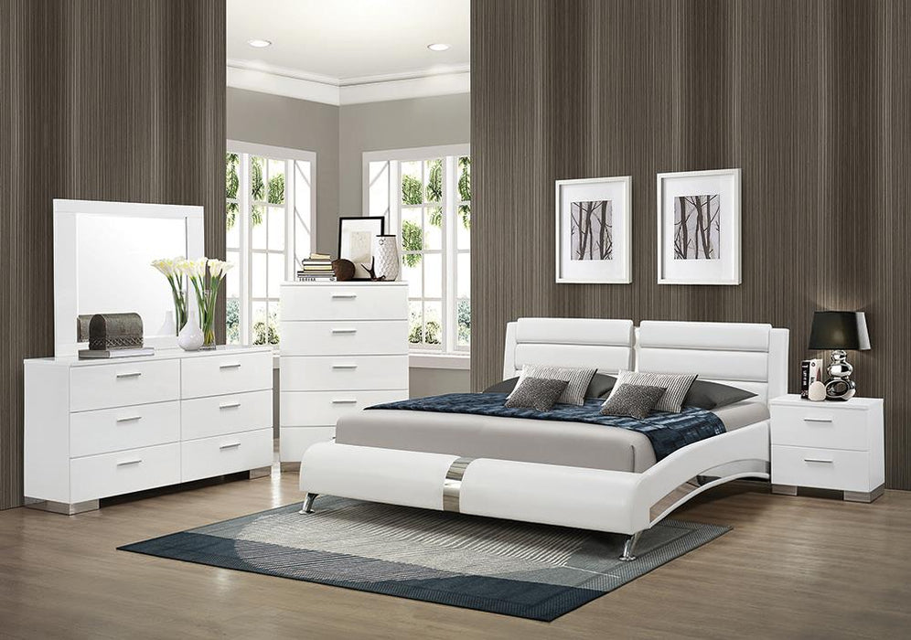 Felicity Contemporary White California King Four Piece Set image